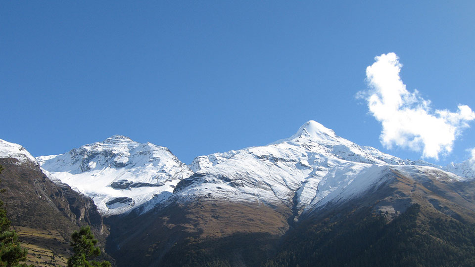 PISANG PEAK