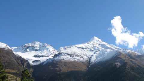 PISANG PEAK